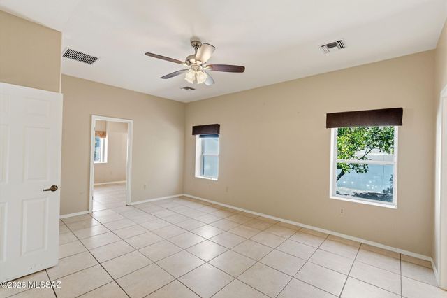 631 S Placita Plenilunio, Green Valley, AZ 85614