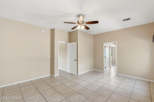 631 S Placita Plenilunio, Green Valley, AZ 85614