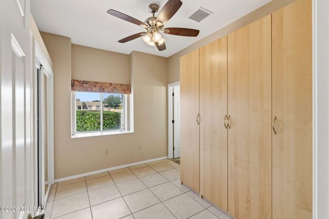 631 S Placita Plenilunio, Green Valley, AZ 85614