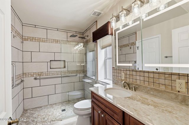 631 S Placita Plenilunio, Green Valley, AZ 85614