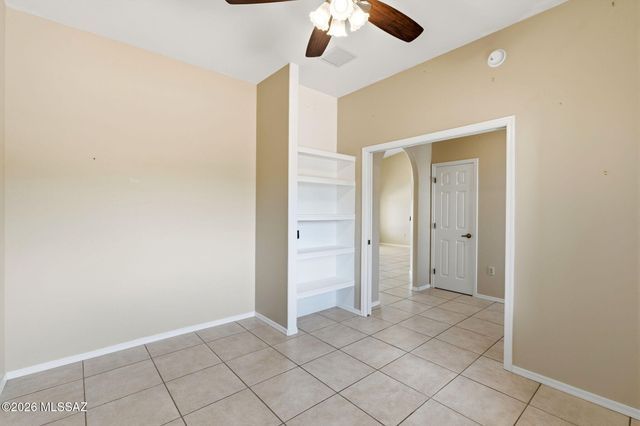 631 S Placita Plenilunio, Green Valley, AZ 85614