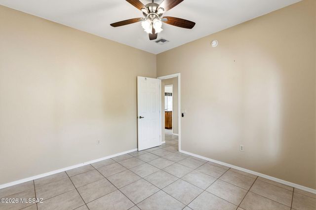 631 S Placita Plenilunio, Green Valley, AZ 85614