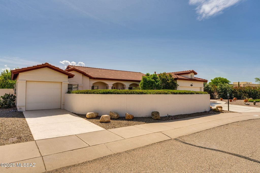 631 S Placita Plenilunio, Green Valley, AZ 85614