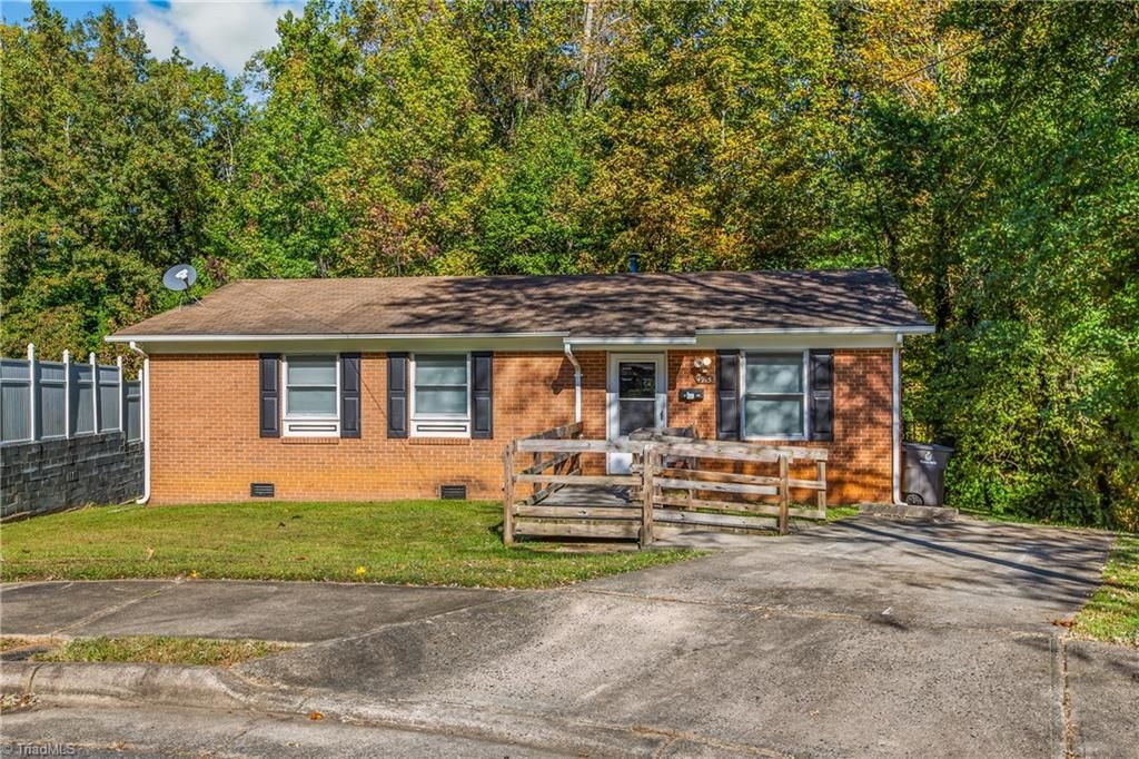 4915 Rumley Circle, Winston-salem, NC 27105