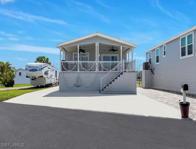 54 Oyster Bay LN, Fort Myers Beach, FL 33931