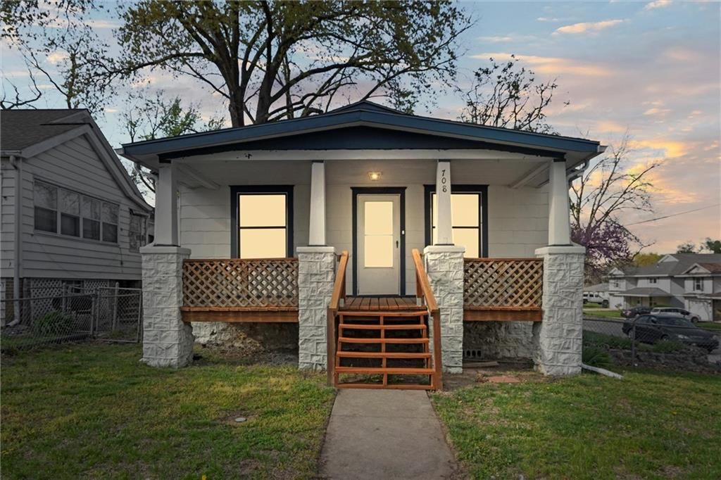 708 Thornton Street, Leavenworth, KS 66048