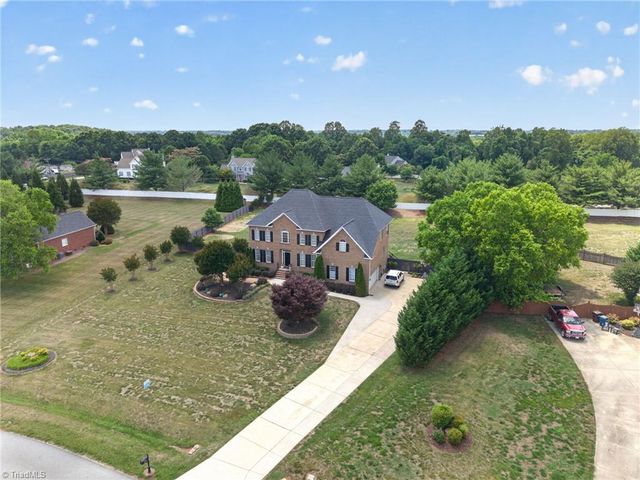 6005 Lomond Drive, Summerfield, NC 27358