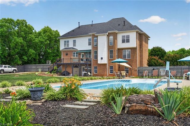 6005 Lomond Drive, Summerfield, NC 27358