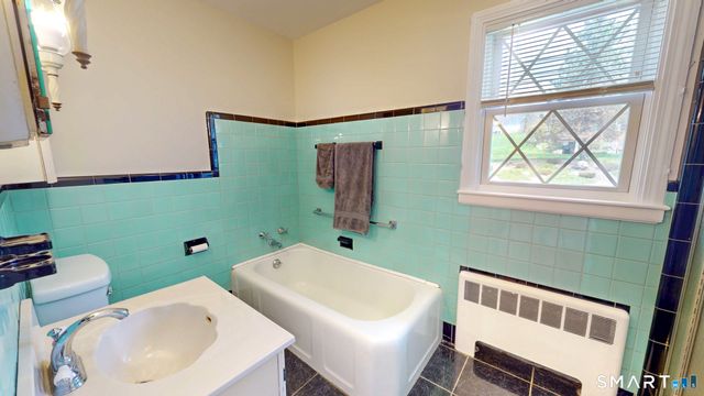 99 Sunset Ridge Drive, East Hartford, CT 06118