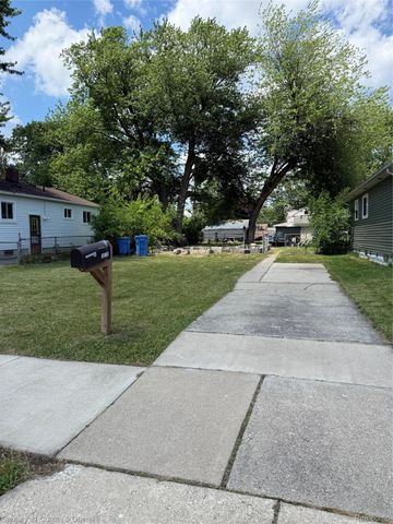 18720 Powers Avenue, Dearborn Heights, MI 48125