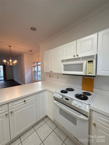 9068 Meadow Vista Road, Charlotte, NC 28213