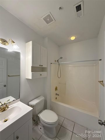 9068 Meadow Vista Road, Charlotte, NC 28213