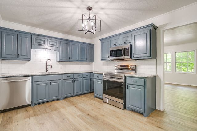 410 Case Street, Weatherford, TX 76086