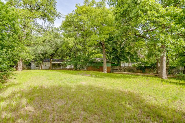 410 Case Street, Weatherford, TX 76086
