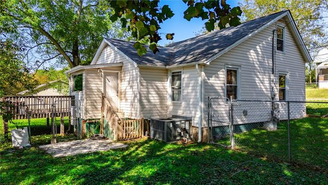 202 Barton Street, Easley, SC 29640