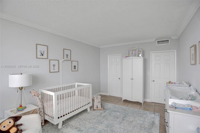 300 Bayview Drive PH10, Sunny Isles Beach, FL 33160