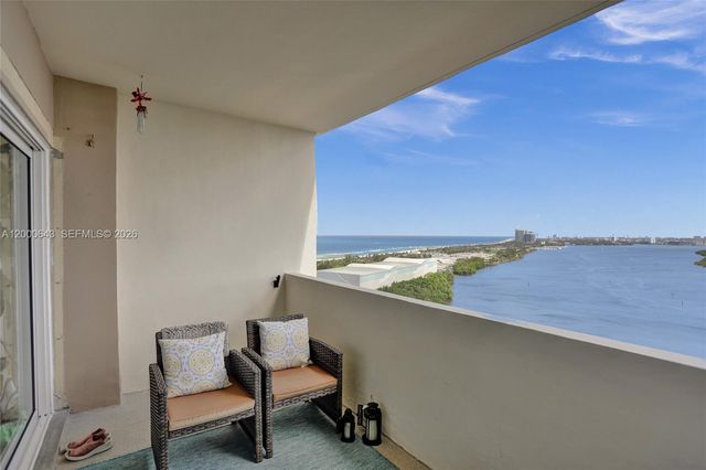 300 Bayview Drive PH10, Sunny Isles Beach, FL 33160