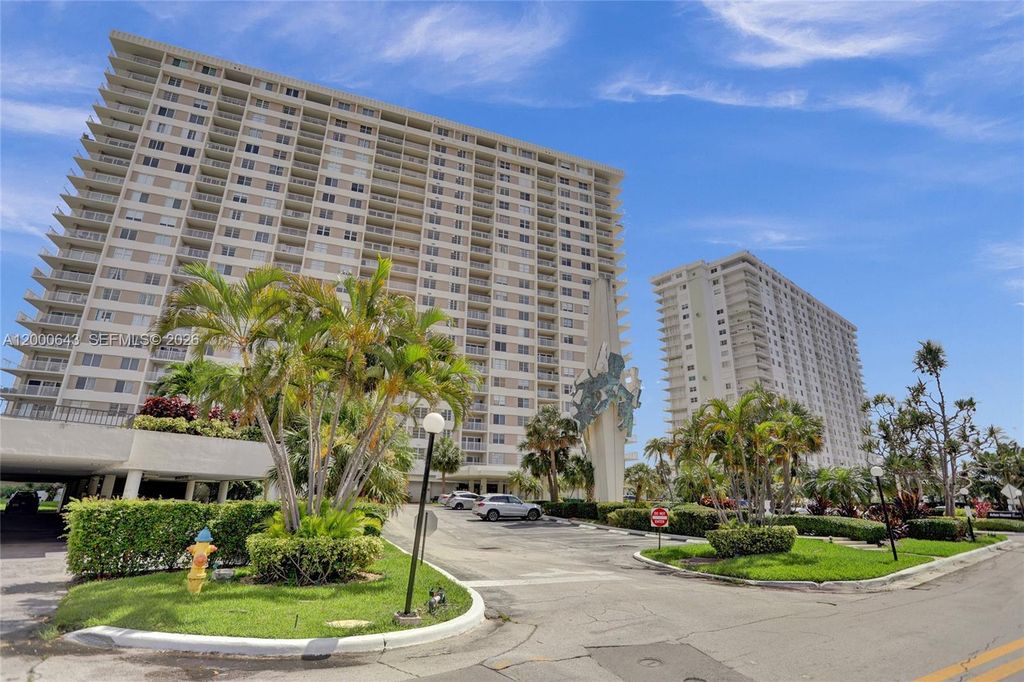 300 Bayview Drive PH10, Sunny Isles Beach, FL 33160