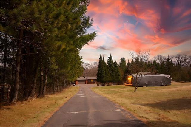 S8011 State Road 37, Eau Claire, WI 54701