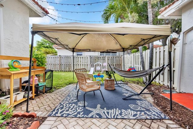 13174 NW 9th Ct, Pembroke Pines, FL 33028