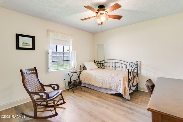 215 Sleepy Hollow Drive, Lafayette, LA 70506