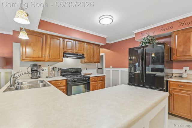 184 Carter Drive, Troy, MI 48098