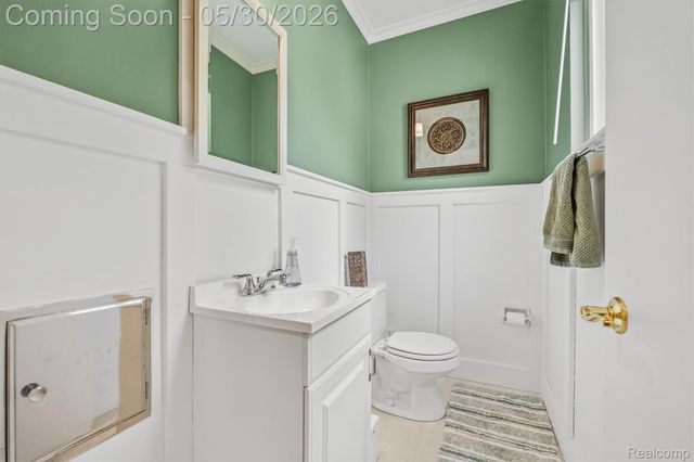 184 Carter Drive, Troy, MI 48098