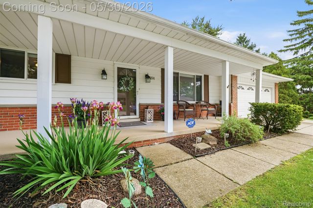 184 Carter Drive, Troy, MI 48098
