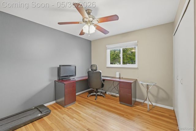 184 Carter Drive, Troy, MI 48098