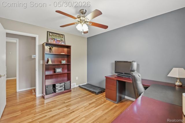 184 Carter Drive, Troy, MI 48098