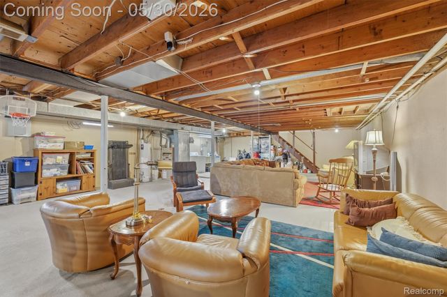 184 Carter Drive, Troy, MI 48098