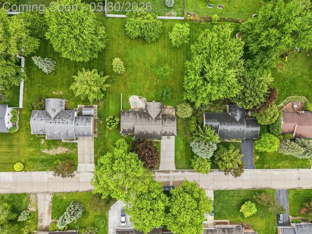 184 Carter Drive, Troy, MI 48098