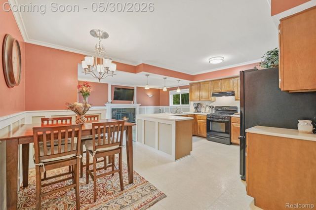 184 Carter Drive, Troy, MI 48098