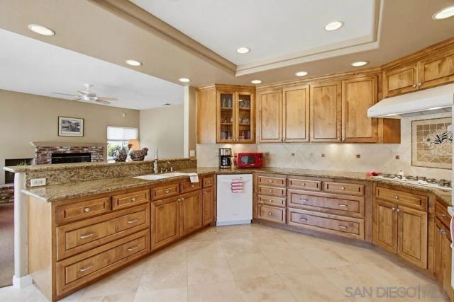 2071 Winamar, Escondido, CA 92029