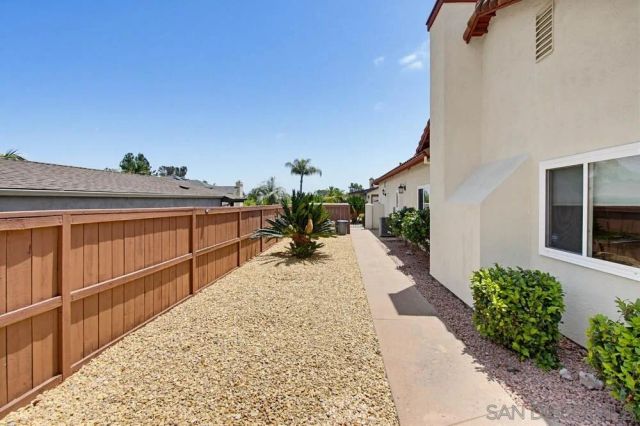 2071 Winamar, Escondido, CA 92029