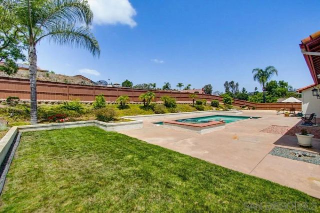 2071 Winamar, Escondido, CA 92029