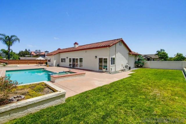 2071 Winamar, Escondido, CA 92029