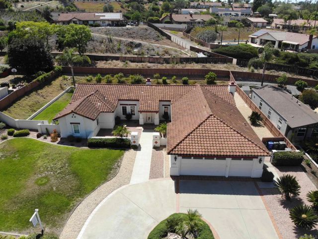 2071 Winamar, Escondido, CA 92029