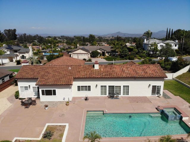 2071 Winamar, Escondido, CA 92029