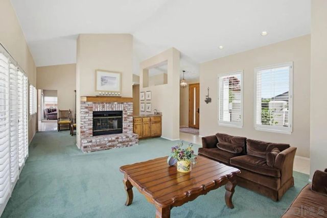 2071 Winamar, Escondido, CA 92029