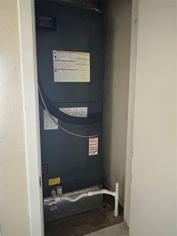 721 Timberoaks Drive, Azle, TX 76020