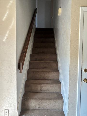 721 Timberoaks Drive, Azle, TX 76020