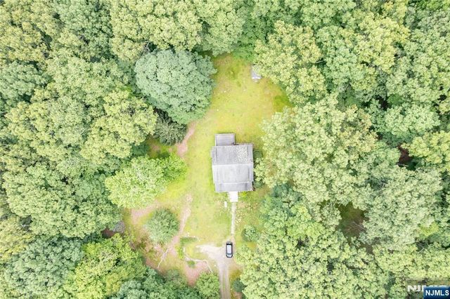 121 Townsend Road, Wanaque, NJ 07465