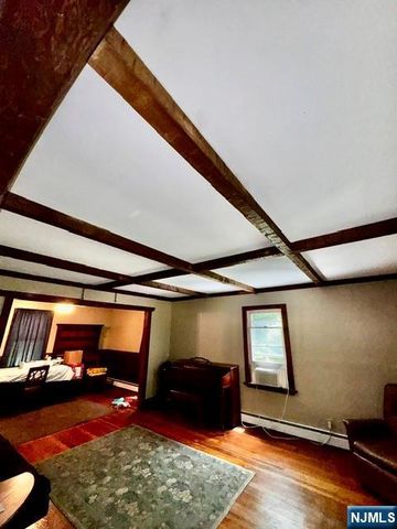 121 Townsend Road, Wanaque, NJ 07465