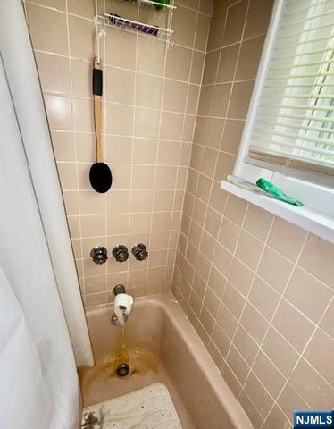 121 Townsend Road, Wanaque, NJ 07465