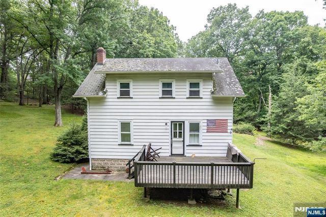 121 Townsend Road, Wanaque, NJ 07465