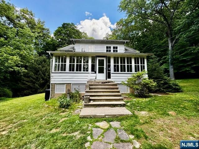 121 Townsend Road, Wanaque, NJ 07465