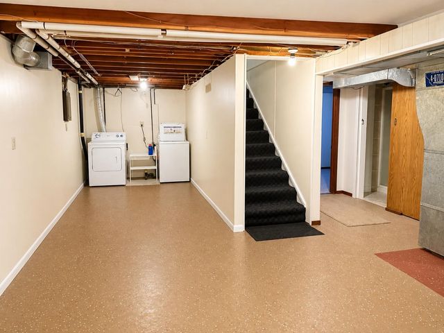 529 NE 12th Street, Minot, ND 58703