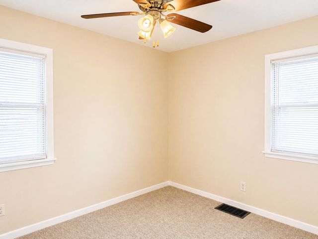 529 NE 12th Street, Minot, ND 58703