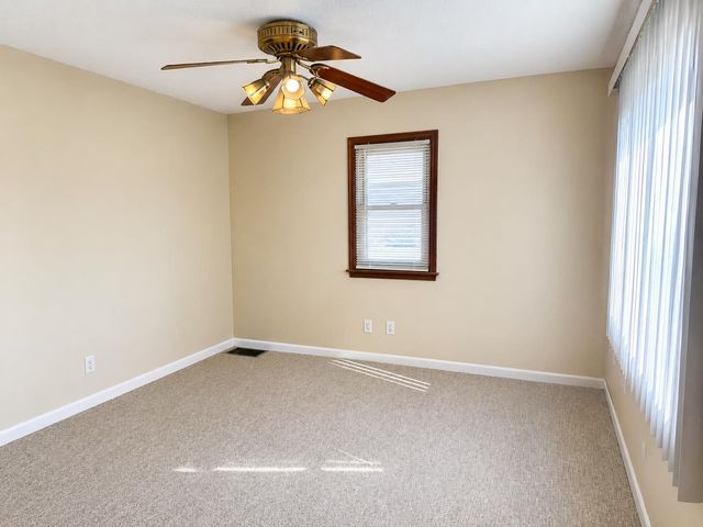 529 NE 12th Street, Minot, ND 58703